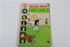 Lot of Seven (7) 1970s Comics Including Walt Disney Showcase
