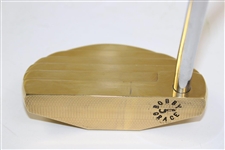 Frankie Minoza 1995 Daikyo Open Winner The Fat Lady Swings Gold Putter