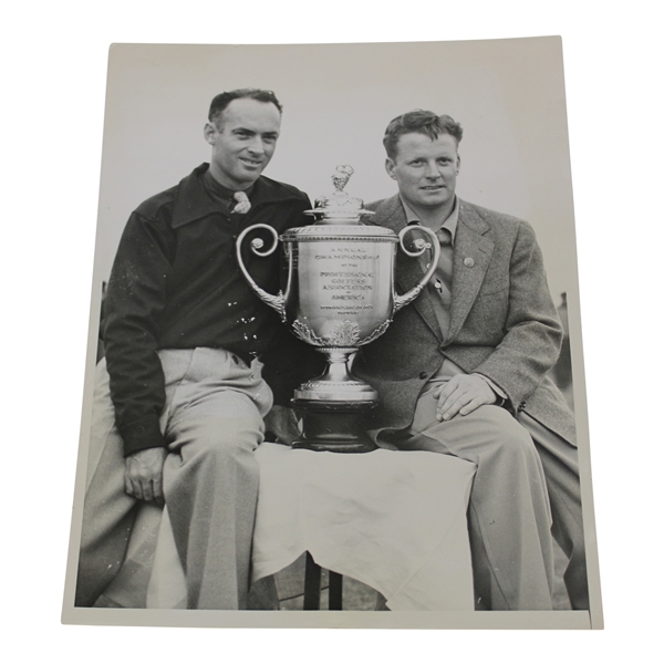 Paul Runyan & Jimmy Thomson w/The Rodman Wanamaker Trophy AP Press Photo 11/22/1936