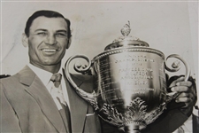 Ben Hogan with The Rodman Wanamaker Trophy Press Photo 5/26/1948