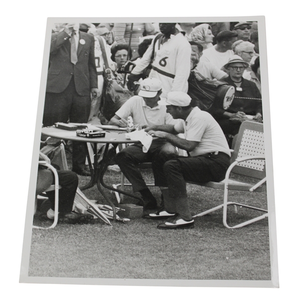 Roberto De Vicenzo & Tommy Aaron 1968 Masters Scorecard Review B&W Photo