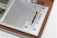 Hale Irwin's 1981 Masters Tournament Contestant Gift - GE Quartz LCd Clock/Radio