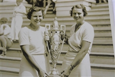 Virginia Van Wie 1933 Associated Press Wire Photo w/ Helen Hicks
