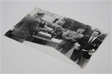 Arnold Palmer & Jack Nicklaus 1967 Wire Photo in Spanish