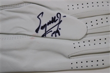 Spieth, Langer, Mickelson & Five (5) other Masters Champions Signed Golf Gloves JSA ALOA