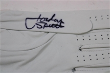 Spieth, Langer, Mickelson & Five (5) other Masters Champions Signed Golf Gloves JSA ALOA