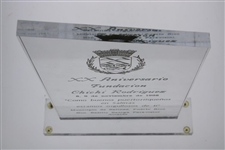 Chi Chi Rodriguez's 1998 XX Aniversario Fundacion Glass Award