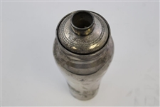 Golf Themed Male & Lady Golfers Meriden S.P. Co. International S. Co. White Metal Shaker