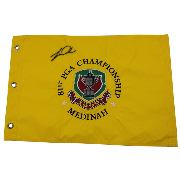 Tiger Woods Signed 1999 PGA Championship at Medinah Embroidered Flag Beckett #AD40751