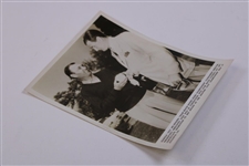 Vintage Press Photo Of Ben Hogan Accepting Fathers Day Golf Ball At The Masters