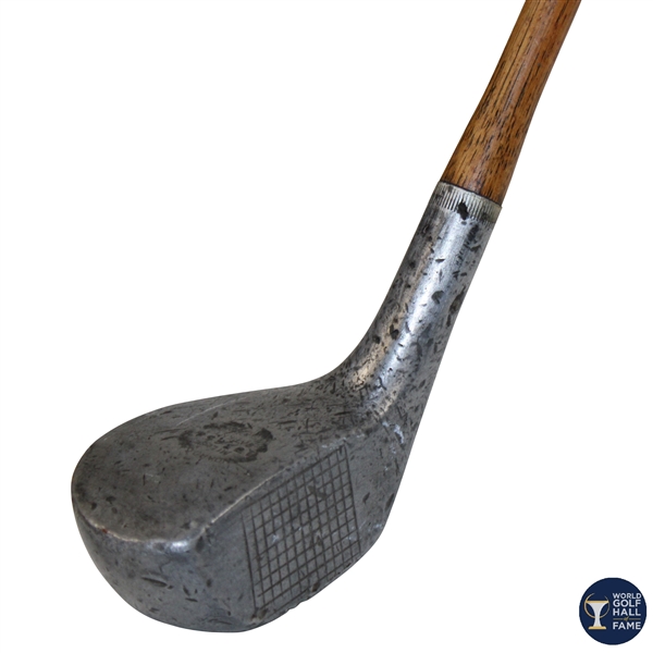 The Mills Straight Face BB Model Medium Lie Brassie W/ Shaft Stamp