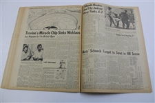 Lee Trevino Signed Sunday News Trevino Repeats Headline July 1972 Newspaper  JSA ALOA