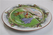c.1910 Grimwades Lady Golfer 'Full Swing' Dinner Plate