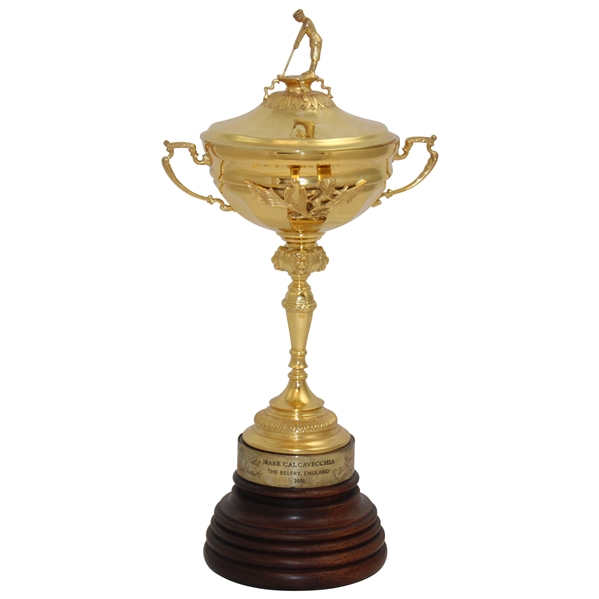 2001 Ryder Cup at The Belfry Team USA Trophy Awarded to Mark Calcavecchia