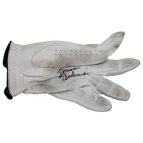 Donna Andrews Signed Used Callaway Golf Glove JSA ALOA