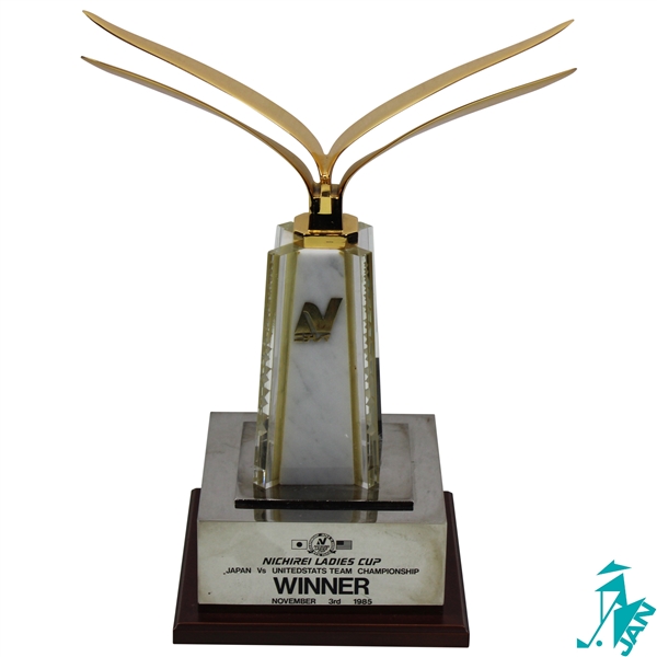 Champion Jan Stephensons 1985 Nichirei Ladies Cup Winners Trophy - Japan vs USA