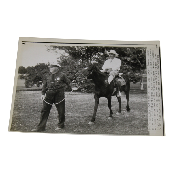 Gene Sarazen 1941 Wire Photo Riding A Horse Back To The Cherry Hills Clubhouse - Sarazen Collection