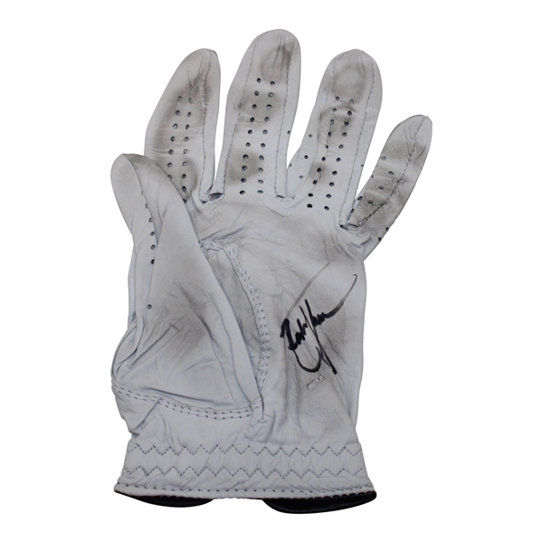 Zach Johnson Signed Game Used Golf Glove JSA ALOA