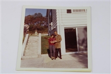 Arnold & Winnie Palmer Photo w/Hand-Written Note to Jean Ward Thomas from Winnie Palmer