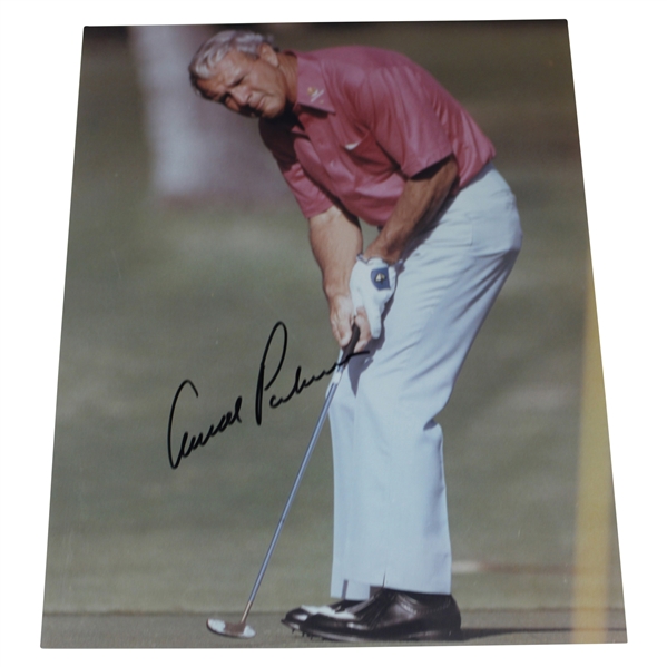Arnold Palmer Signed Putting Photo JSA ALOA