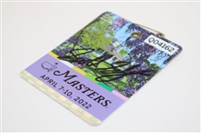 Scottie Scheffler Signed 2022 Masters Badge #Q04162 JSA ALOA