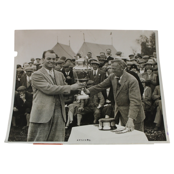 1926 Jess Sweetser American Wins the British Amateur Trophy Presentation Photo