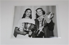 Betsy Rawls Signed 1964 SI Magazine w/Rawls Wins Womens National Open 1951 Wire Photo JSA ALOA
