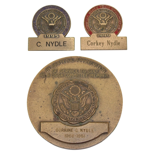 1995 US Senior Womens Amateur & 1999 US Womens State Team Contestant Badges w/USGA Service Medallion