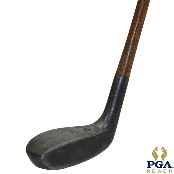 c.1923 Huntley Putter w/ Thumb Groove Shaft