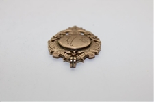 1901 Far & Sure 8K Gold Medal Presented To The Lanark Junr Golf Club by Mr John Keith Won By G. Chislett