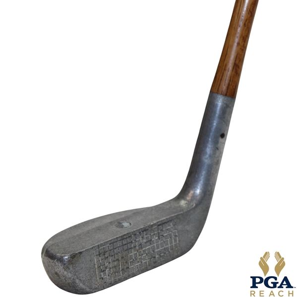 The New Mills Standard Golf Sunderland England Medium Lie Putter