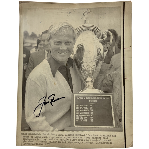 Jack Nicklaus Signed 1972 AP Wirephoto Chicago Daily News Archive JSA ALOA