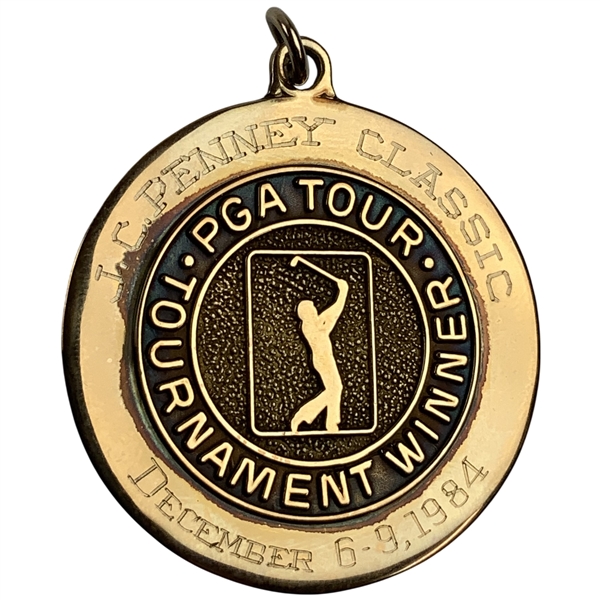 Champion Mike Donalds 1984 J.C. Penney Classic w/ Vicki Alverez PGA Tour 10K Gold Winners Medal
