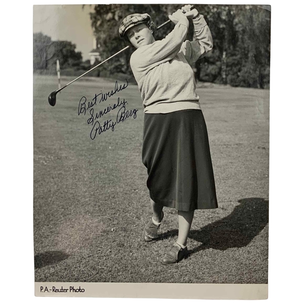 Patty Berg Signed P.A.-Reuter Press Photograph Sunningdale 1951 JSA ALOA